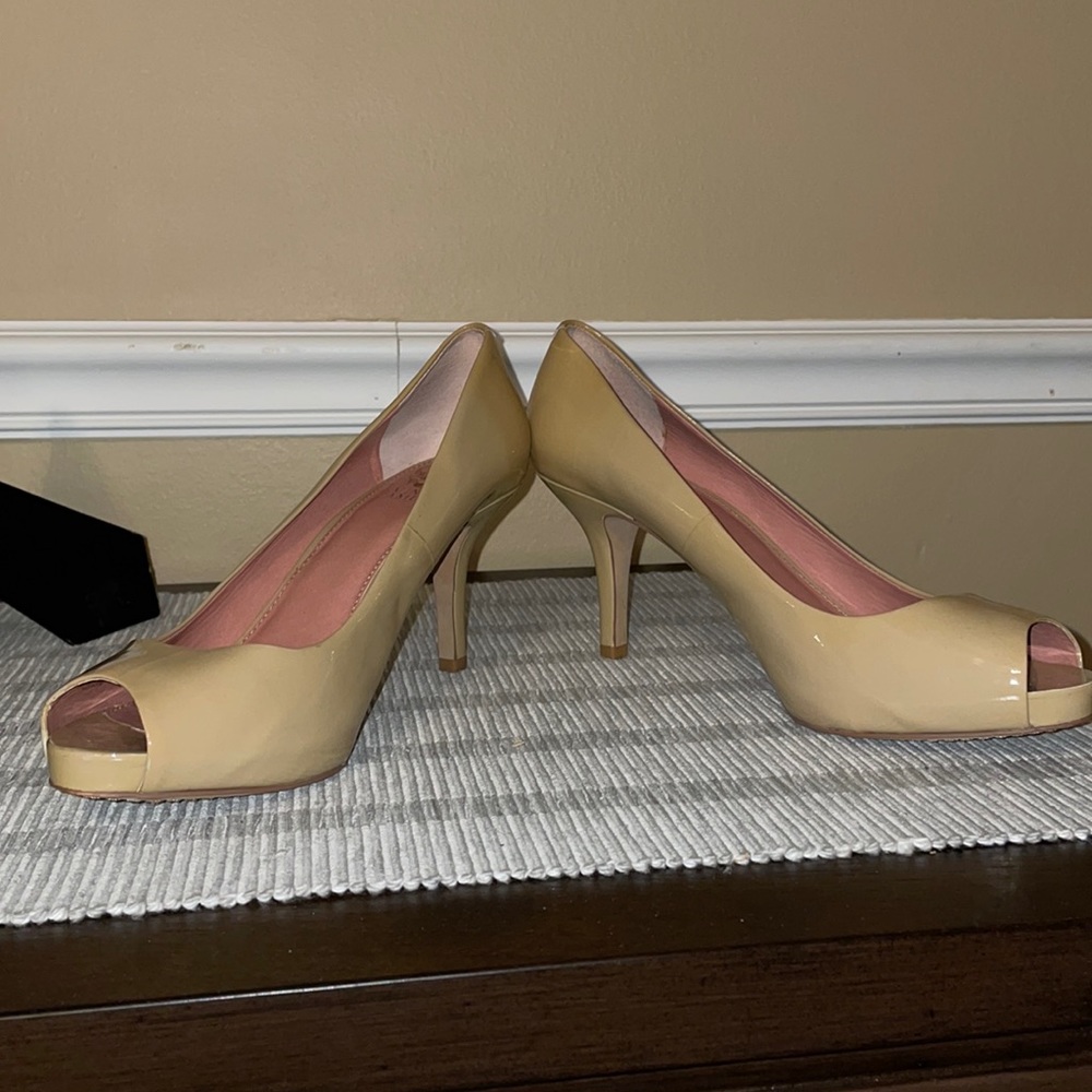 Womens Nude Vince Camuto heels